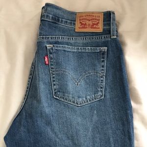 Levi’s 414 Relaxed Straight Jean